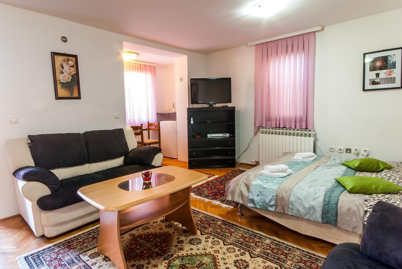 Apartments Kira Sarajevo Bagian luar foto