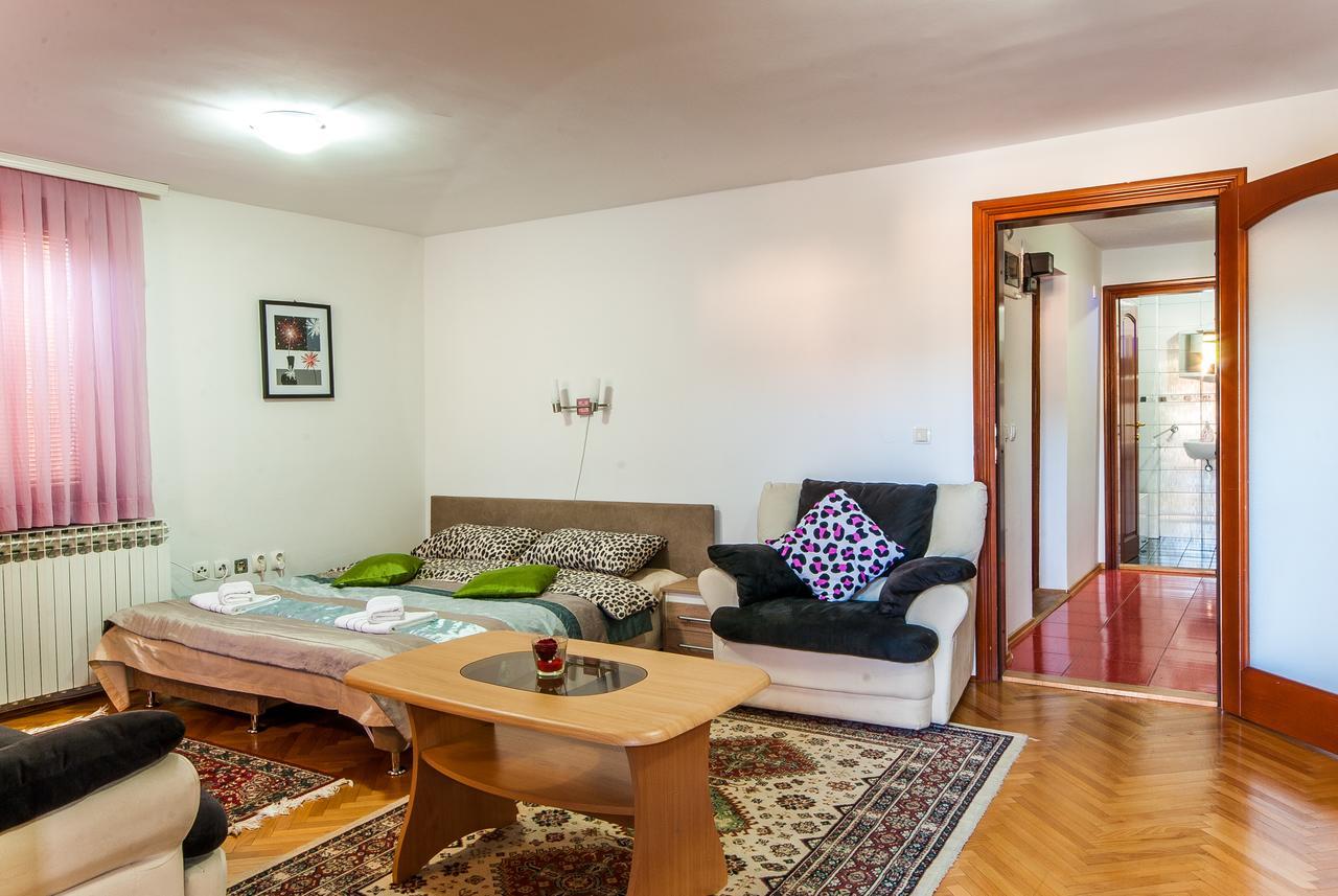 Apartments Kira Sarajevo Bagian luar foto